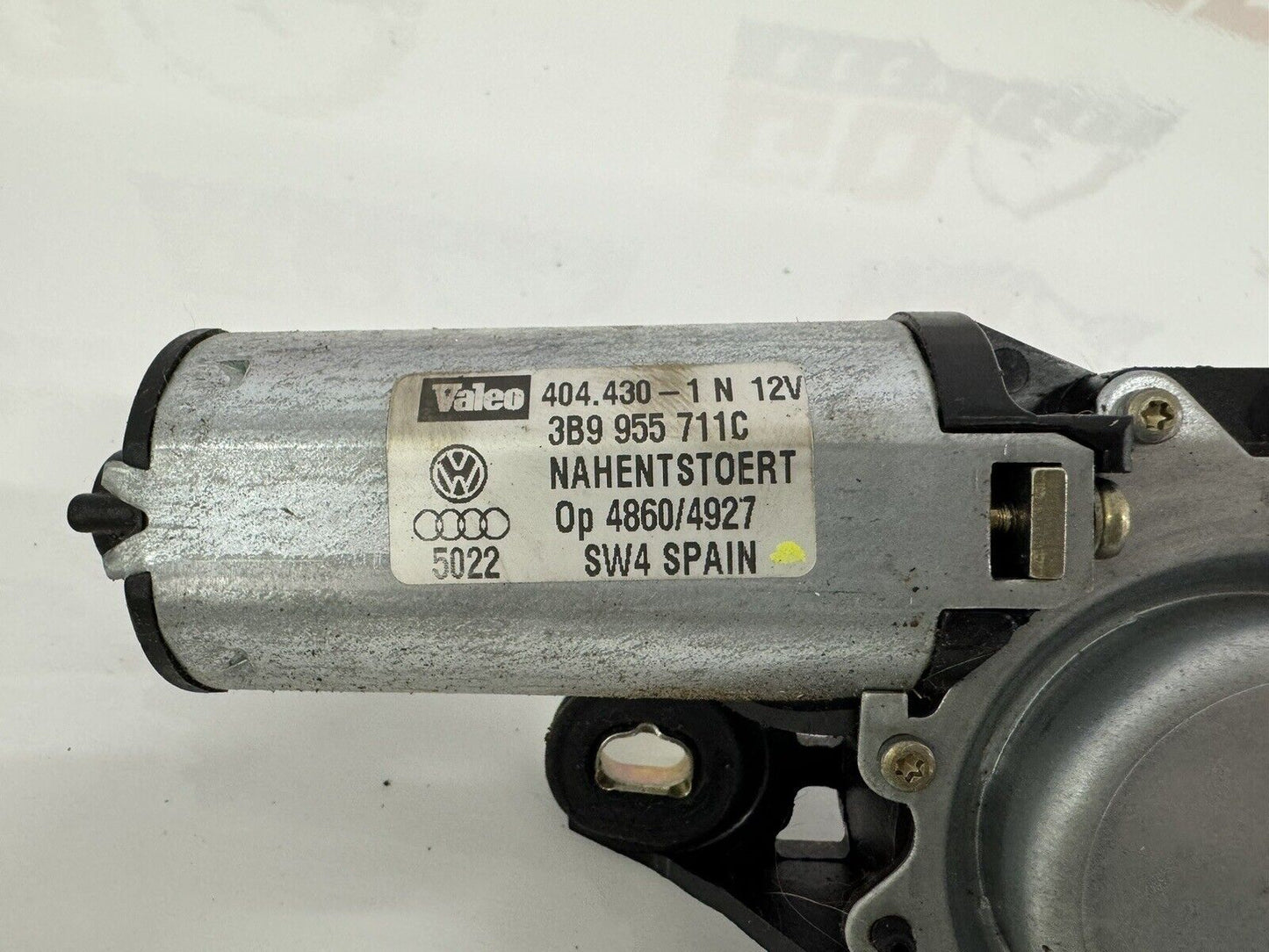 01-05 Volkswagen Passat Wagon B5.5 Rear Back Glass Wiper Motor 3B9 955 711 C