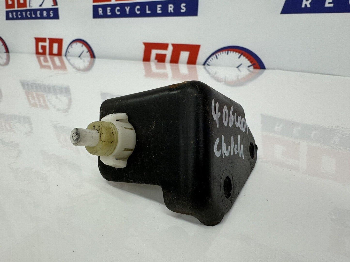 97-04 Corvette C5 Clutch Switch With Bracket OEM 8889-17 #0001