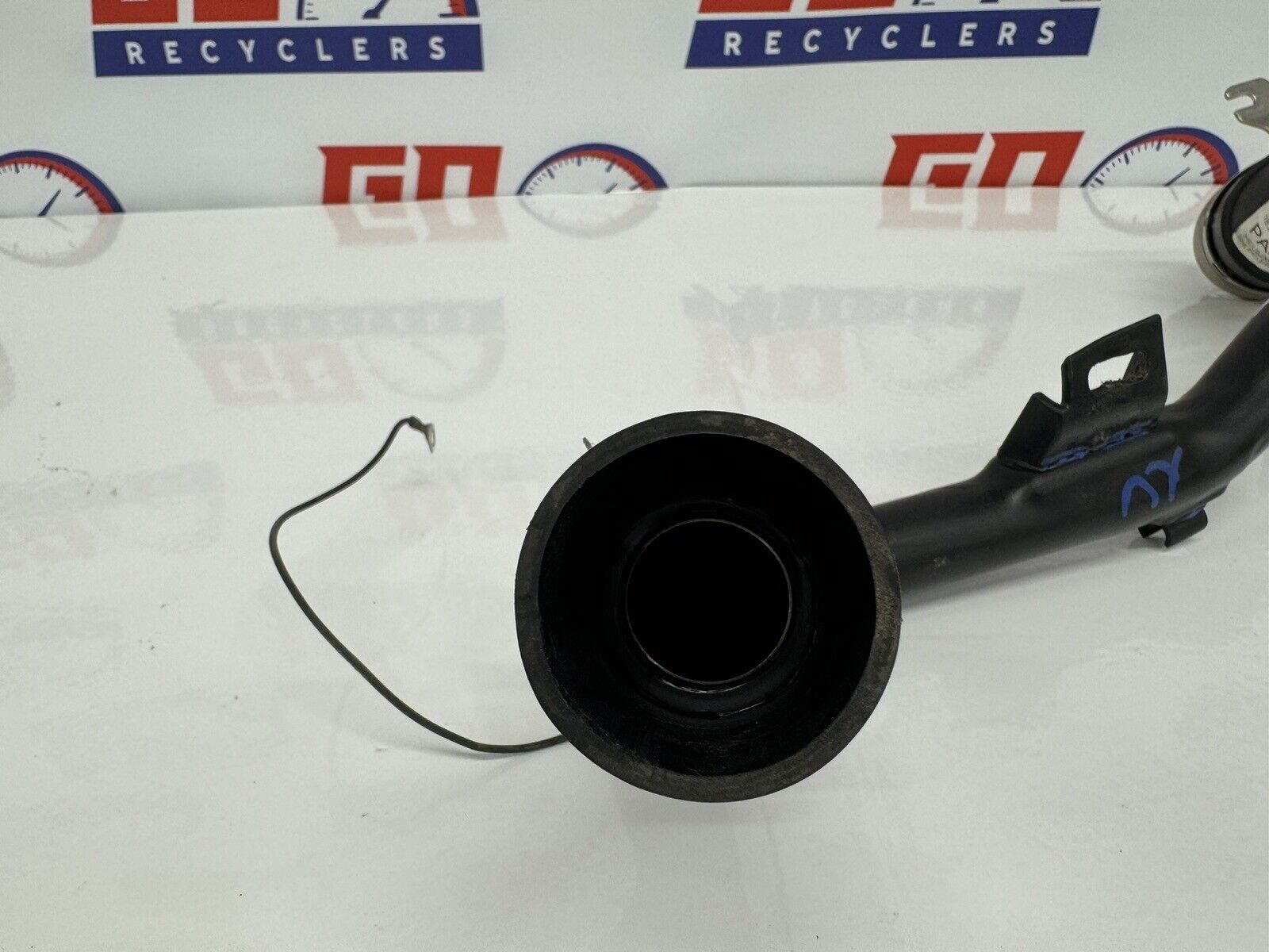 07-14 Mini Cooper S R55 R56 Fuel Filler Neck / Pipe 16112755569 #0002