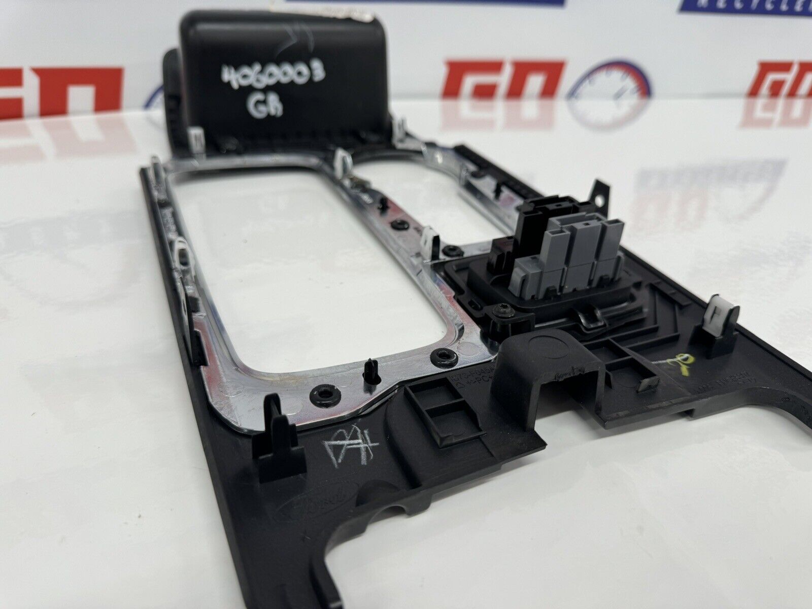2017-2020 FORD FUSION ENERGI TI CENTER CONSOLE SHIFTER BEZEL COVER TRIM OEM