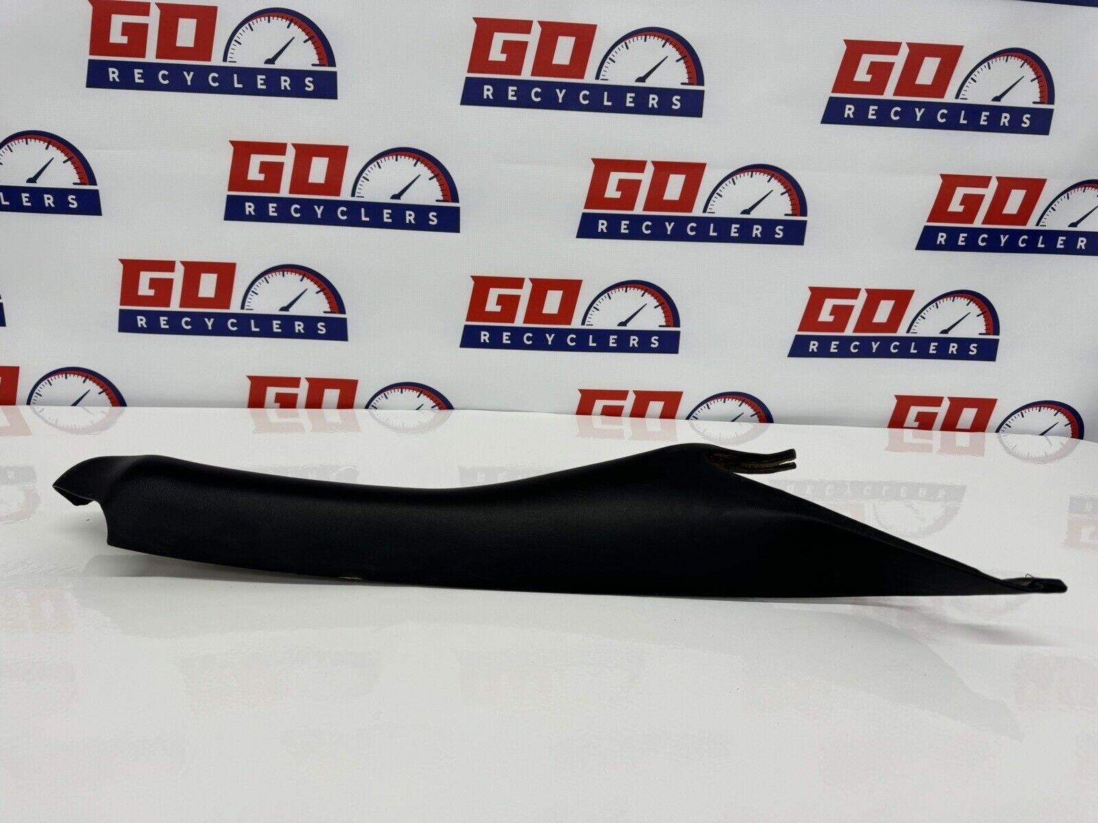 97-04 Chevrolet Corvette C5 RH Pass. Interior A-Pillar Trim Panel 10247723 0001