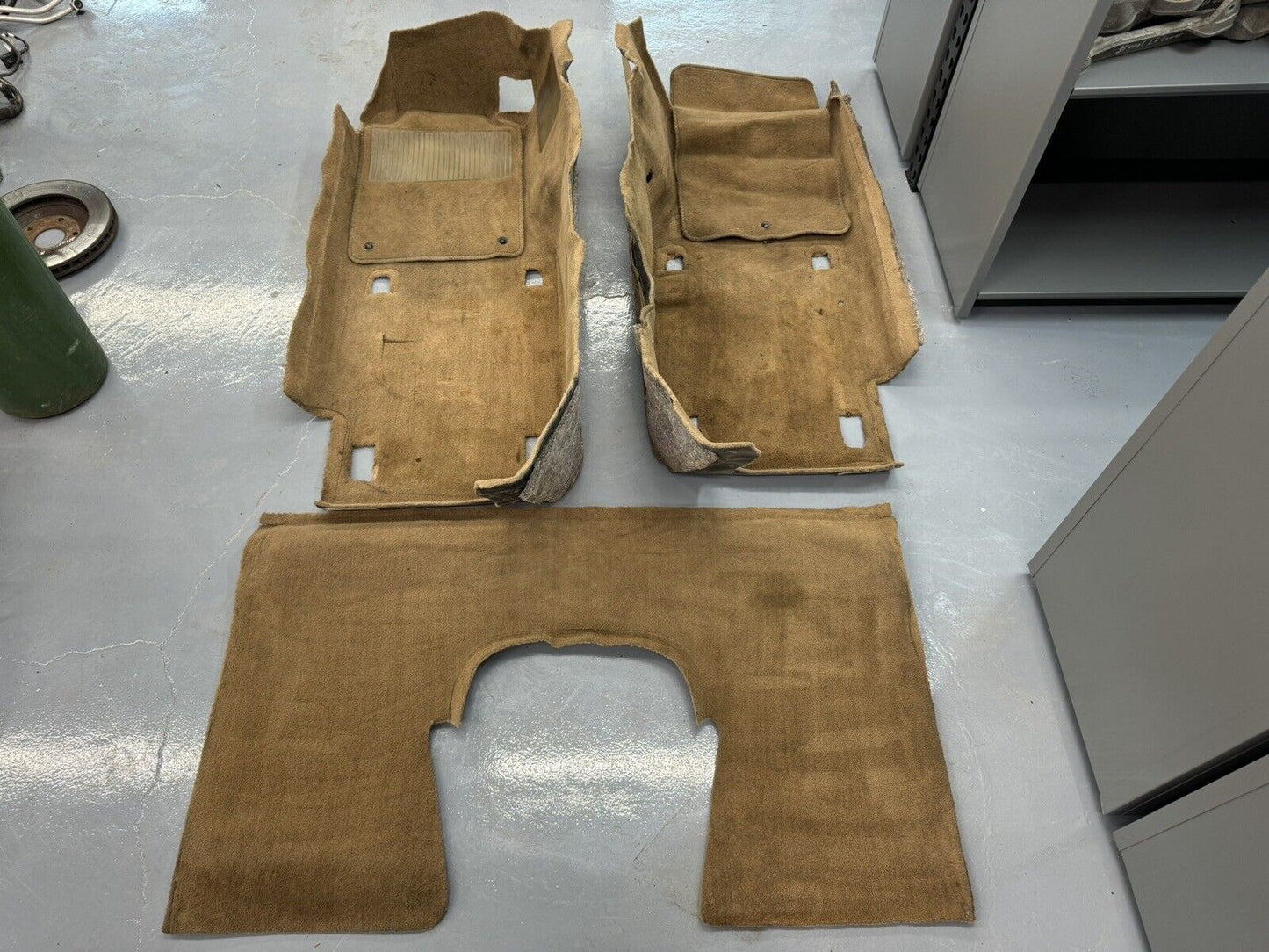 97-04 CORVETTE C5 OEM CABIN AREA CARPET OAK DRIVER PASSENGER USED #0001