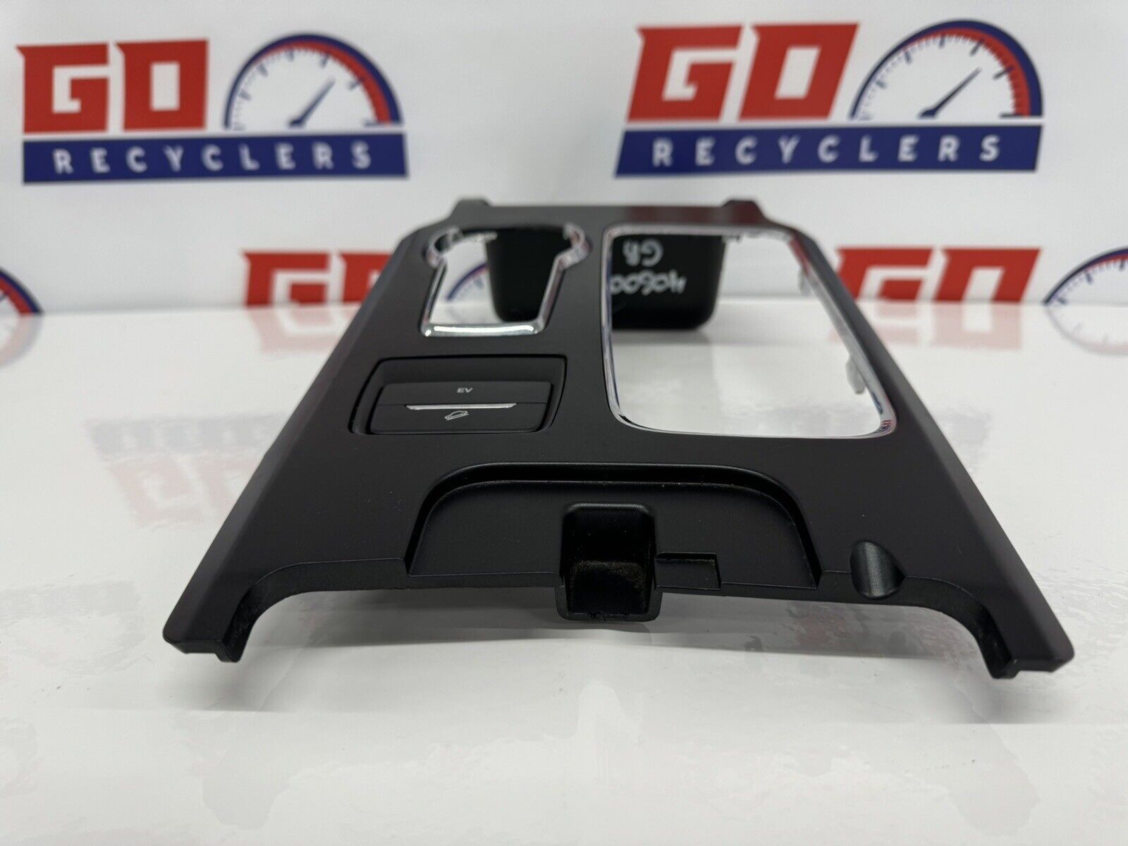 2017-2020 FORD FUSION ENERGI TI CENTER CONSOLE SHIFTER BEZEL COVER TRIM OEM
