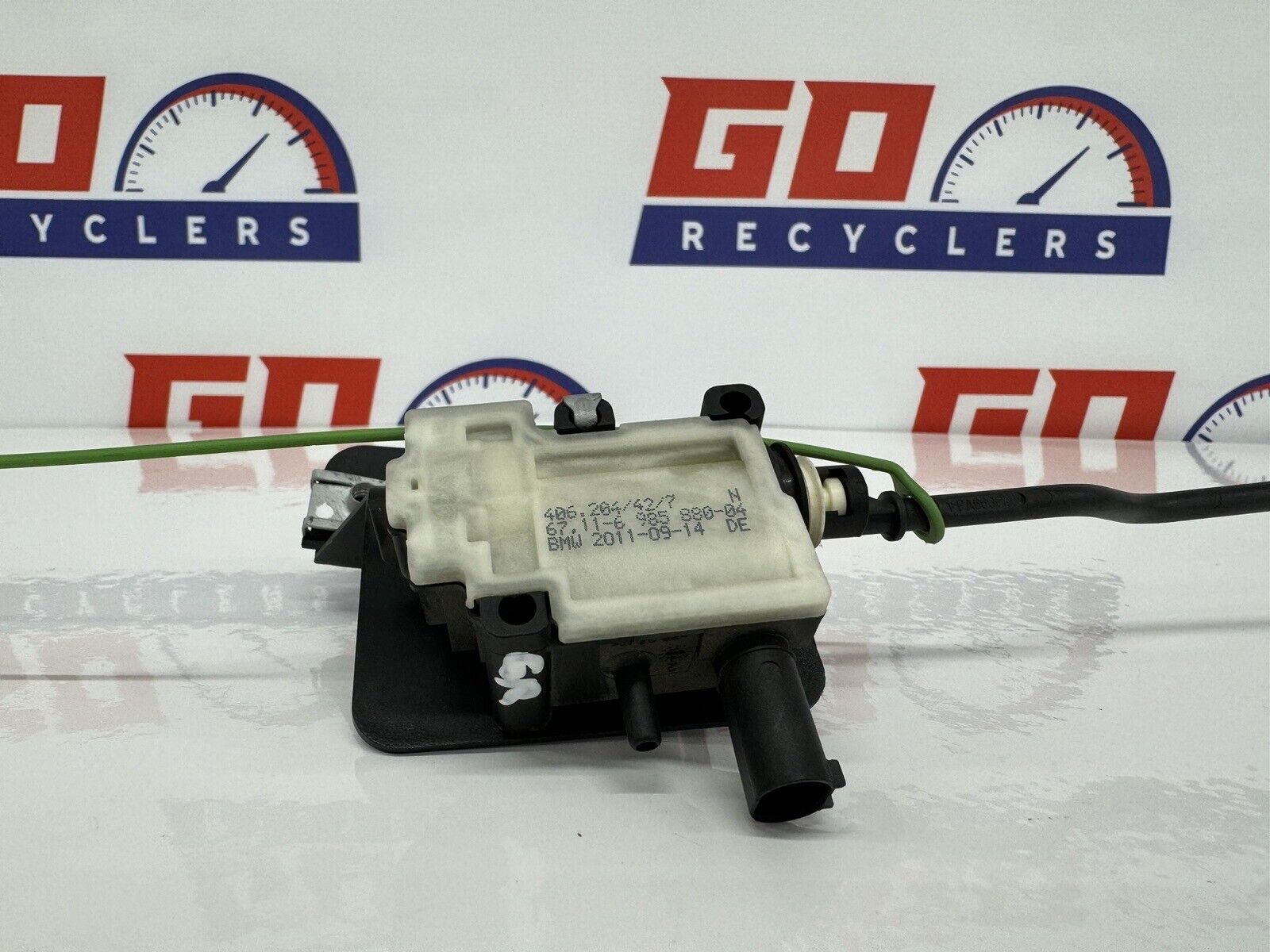 Mini Cooper / BMW 3 Coupe E92 Fuel Filler Flap Actuator 985880-04 OEM #0002