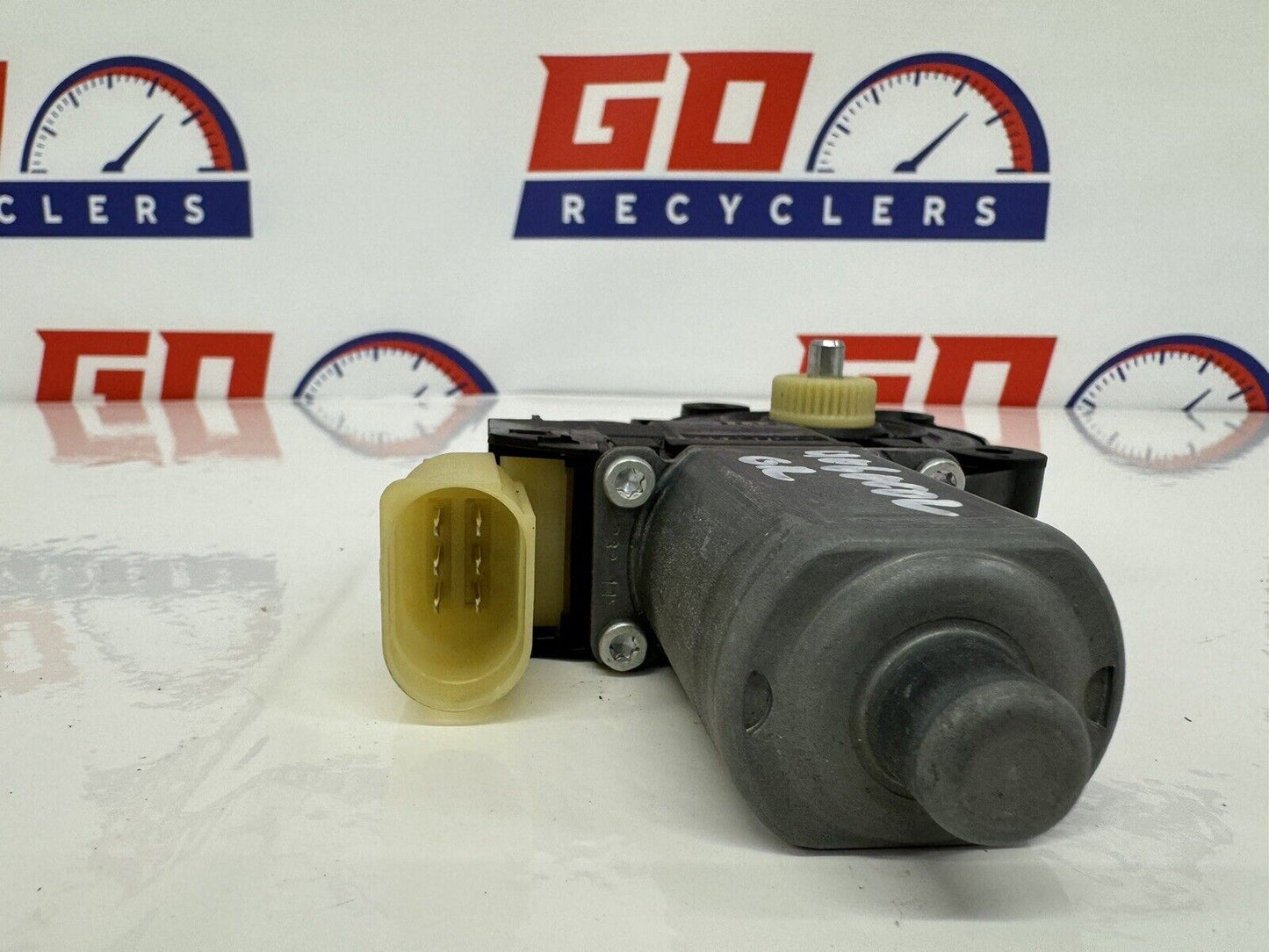 2008-2015 Mini Cooper Front Left Driver Side Door Power Window Motor 2757043 OEM