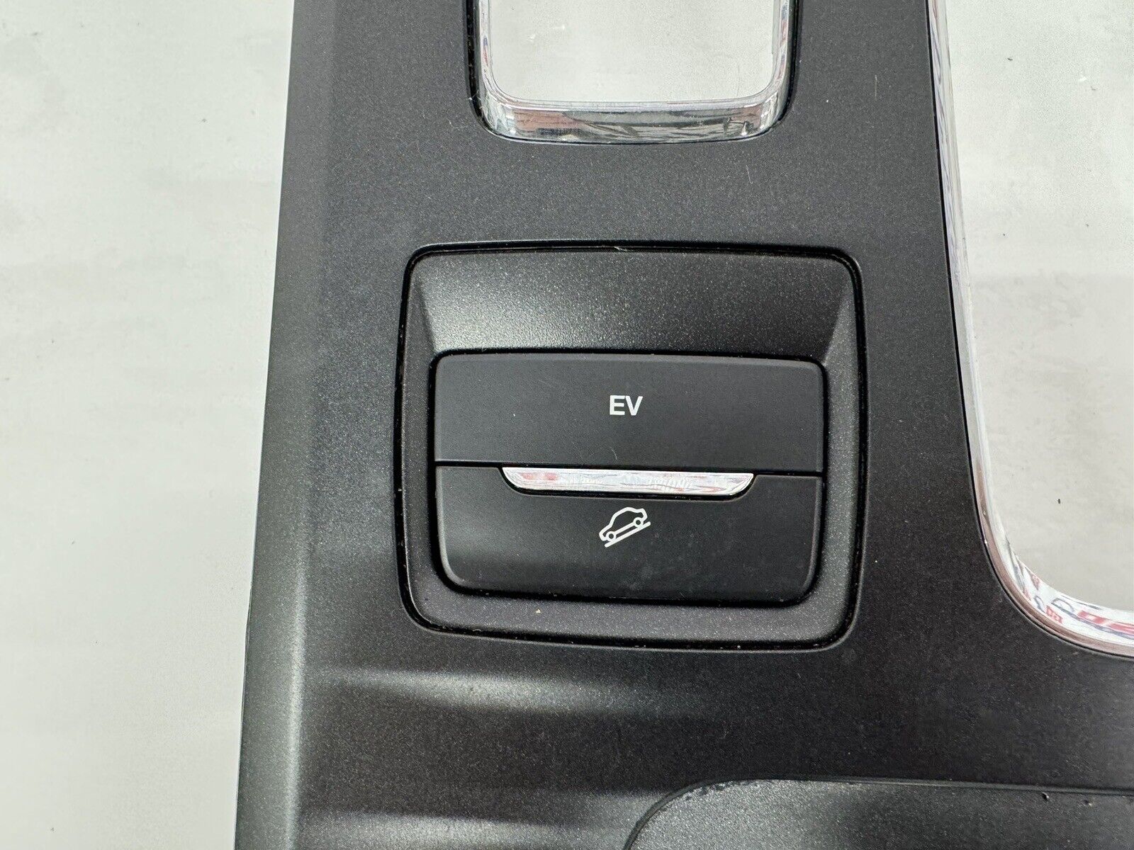 2017-2020 FORD FUSION ENERGI TI CENTER CONSOLE SHIFTER BEZEL COVER TRIM OEM